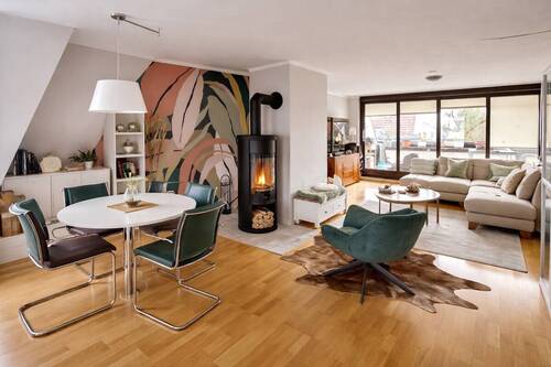 Offener Wohn- und Essbereich - 4 Zimmer Etagenwohnung in Puchheim