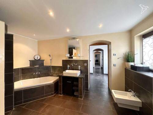 Badezimmer Seminargebäude - - 