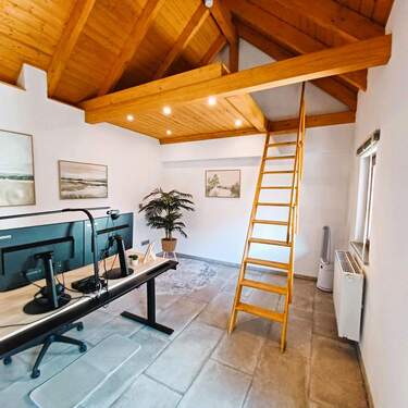 Büro Seitentrakt - 