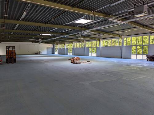 Halle 1 - 