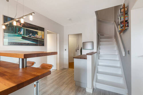 Treppe ins Dachgeschoss - Etagenwohnung mit 144,20 m² in Pinneberg zum Kaufen