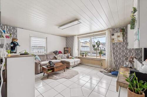 Wohnzimmer - 6 Zimmer Einfamilienhaus in Marktheidenfeld