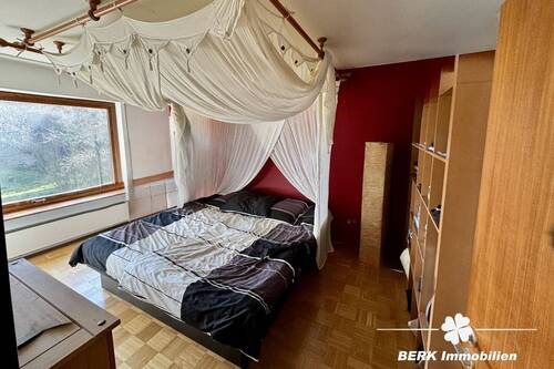 Schlafzimmer EG - 