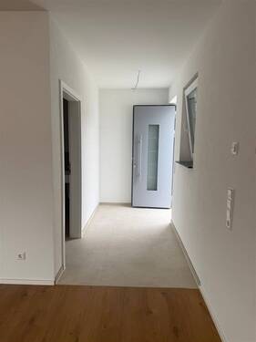 Flur EG - 5 Zimmer Doppelhaushälfte in Giengen an der Brenz