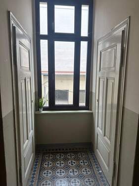 Abstellkammer halbe Treppe - 