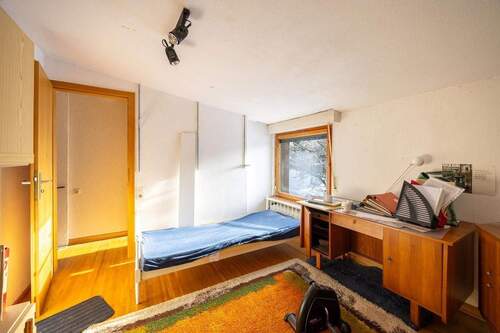 DG: Kinderzimmer 4 mit etwas niedrigerer Stehhöhe - 