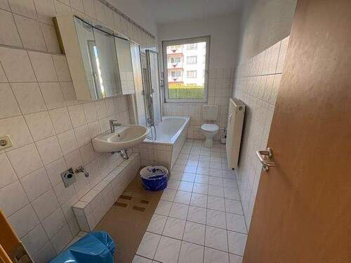 0384-5CA116A8-PM-69C11976.jpeg - 