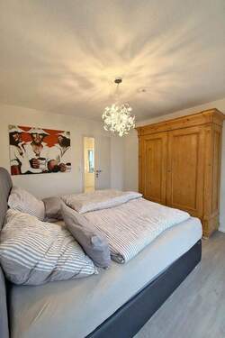 Schlafzimmer 1 - Etagenwohnung mit 104,00 m&sup2; in Viernheim zur Miete