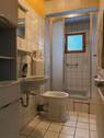 Badezimmer EG - 4 Zimmer Mehrfamilienhaus, Wohnhaus zum Kaufen in Delmenhorst