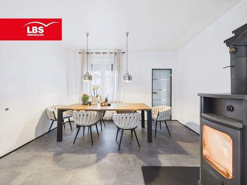 Esszimmer - 7 Zimmer Doppelhaushälfte zum Kaufen in Bad Hönningen