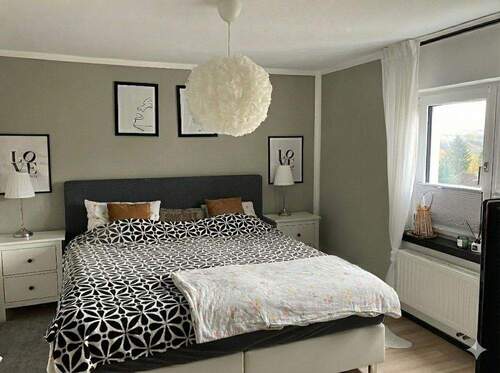 OG: Schlafzimmer 2 - 