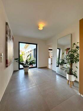 EG Eingangsbereich - 4 Zimmer Etagenwohnung zum Kaufen in Vaihingen an der Enz / Aurich