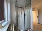 Blick auf die Dusche - 