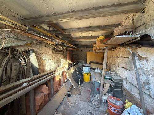 Garage - 