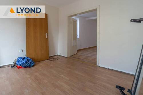 Schlafzimmer 1 - Einfamilienhaus mit 285,00 m² in Warburg / Ossendorf zum Kaufen
