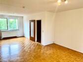 Wohnzimmer - 2 Zimmer Etagenwohnung zum Kaufen in Nürnberg