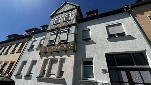 Hausfassade_von_rechts.jpg - 