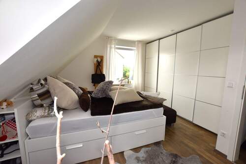 Elternschlafzimmer 1.OG.3.JPG - 