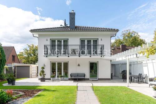 Rückansicht - 5 Zimmer Einfamilienhaus in Ahrensburg