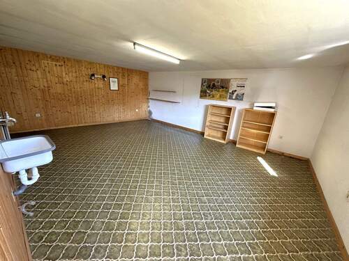 Hobbyraum unter der Garage - 