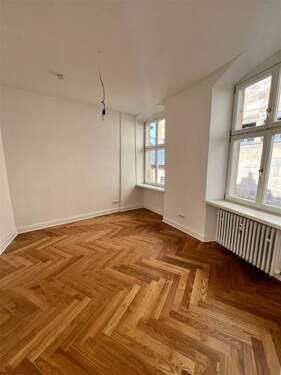 Beispiel Zimmer - Erstbezug: Renovierte 4 Zimmer Altbauwohnung ab 1.6.26 zu vermieten