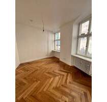 Erstbezug: Renovierte 4 Zimmer Altbauwohnung ab 1.6.26 zu vermieten - Bamberg