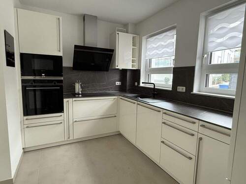 Offene Küche - 4 Zimmer Etagenwohnung zum Kaufen in Bad Camberg / Erbach