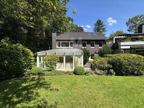 Hausansicht - 4 Zimmer Mehrfamilienhaus, Wohnhaus zum Kaufen in Hannover / Kirchrode