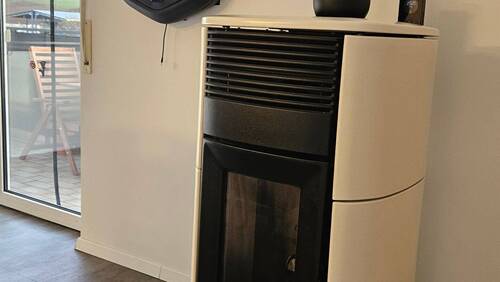 Kamin/Pelletsofen - 5 Zimmer Etagenwohnung in Langgöns