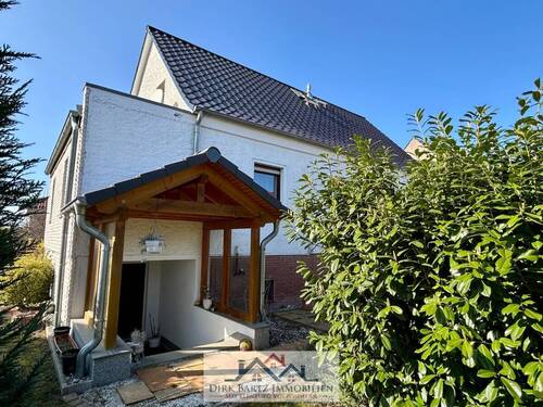 Kellernebeneingang - Einfamilienhaus mit 160,00 m&sup2; in Ducherow zum Kaufen