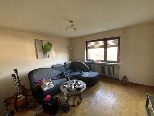 Wohnbereich vermietete Einliegerwohnung im Untergeschoss - 