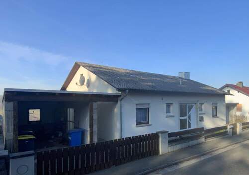 Mit 2. Garage/Carport - 5 Zimmer Einfamilienhaus zum Kaufen in Waldsolms