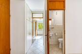 Flur & sep. WC - 