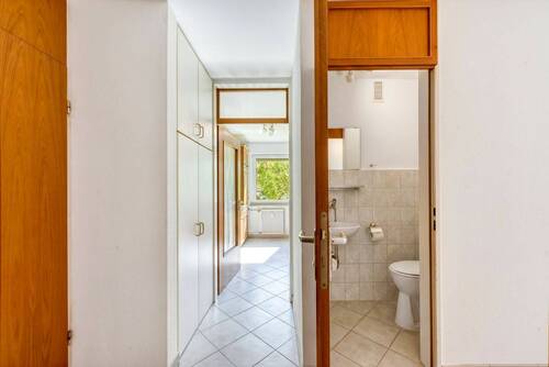 Flur & sep. WC - 