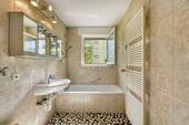Bad mit Fenster - 