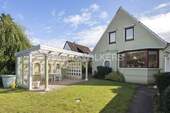 Vorderansicht - 2 Zimmer Doppelhaushälfte zum Kaufen in Ahrensburg