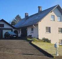 Schöne 3ZKB Dachgeschosswohnung mit Gartennutzung, einer Garage sowie einem Aussenstellplatz - Reiskirchen Bersrod