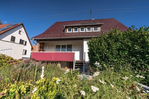 Objektansicht mit Garten - 6 Zimmer Einfamilienhaus zum Kaufen in Villingendorf