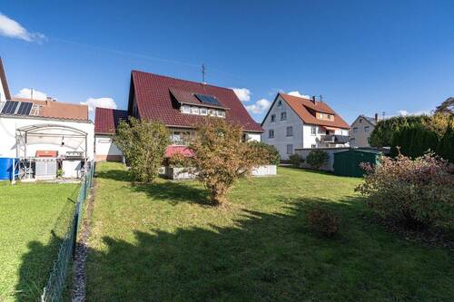 Objektansicht mit Garten - 6 Zimmer Einfamilienhaus in Villingendorf