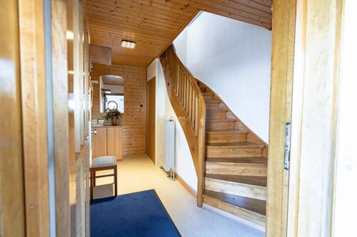 Erdgeschoss, Eingangsbereich mit Treppenhaus - 