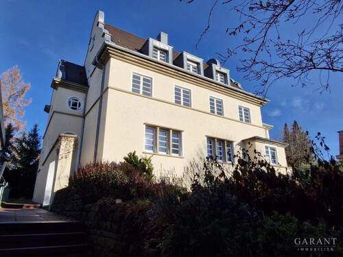 Außenansicht - Wohnen mit Charakter im historischen Dreifamilienhaus im Hailing!