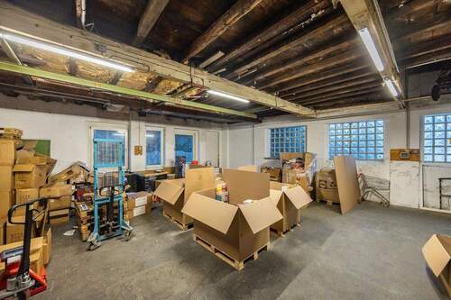 Gewerbe, OG, rechts: Lagerfläche, kann per Kran erreicht werden - 