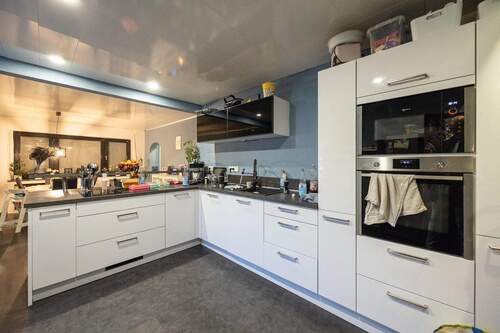 Maisonette, EG: Küche (EBK kann übernommen werden) - 