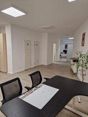 Schreibtischplatz im bestehendem Büro in Zentraler Lage - Büro zur Miete in Leverkusen