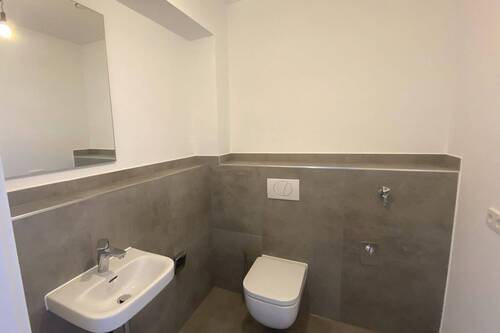 WC - 