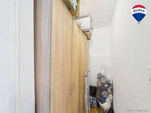 RE/MAX Immobilien DeLux Haus Dillingen Garderobe - 