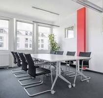 Voll ausgestatteter privater Büroraum für Sie und Ihr Team in Regus Messe München