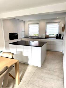 Hochwertige Designer Küche - 6 Zimmer Reihenendhaus zum Kaufen in Winnenden