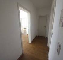 Besichtigungen bitte telefonisch! 2 Raumwohnung Erdgeschoss mit Balkon- Steinstraße 23 - Gotha