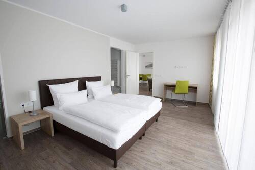 Schlafzimmer (Muster) - 2 Zimmer Etagenwohnung zum Kaufen in Berlin
